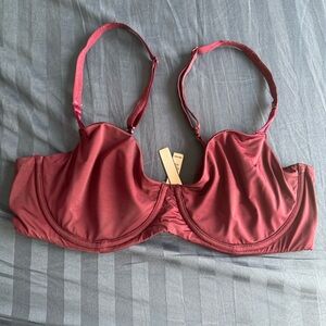 38C Victoria’s Secret Unlined Push Up Bra in Maroon